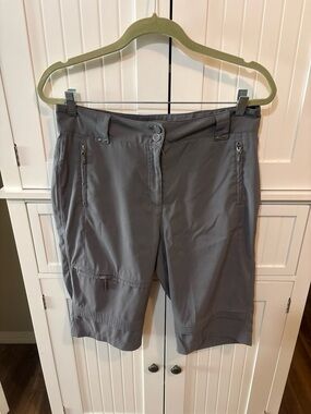 DKNY Golf Gray Stretch Bermuda Shorts Size 8 Zip Pocket Active Golfcore Preppy